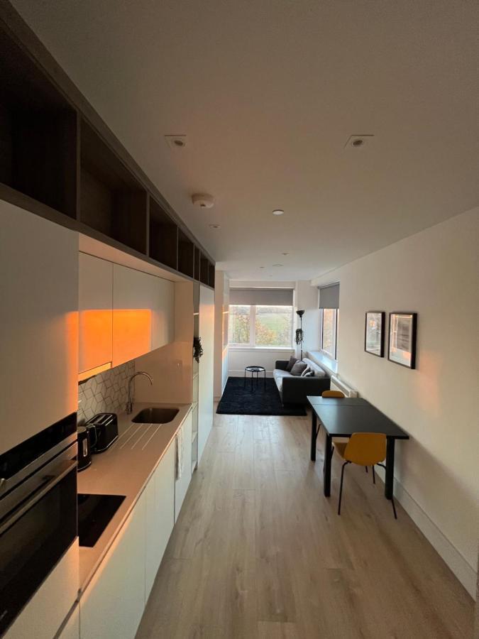 Aeropartment & Aerotel, London Heathrow Airport, Terminal 4, Ev Stations & Cheap Parking On Site! Hillingdon Exterior foto